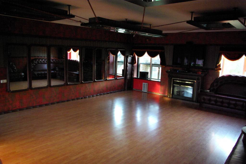 Salsa Hotel Ventspils Eksteriør bilde